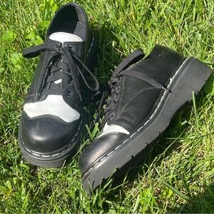 Vintage made in england platform leather doc marten oxfords